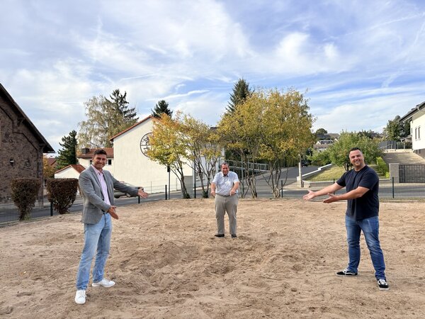 Bild vergr&ouml;&szlig;ern: Speilplatz Limesstr (1)